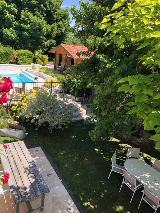 Le Rouge & Blanc Bed and Breakfast Saint-Maurice-le-Vieil Εξωτερικό φωτογραφία