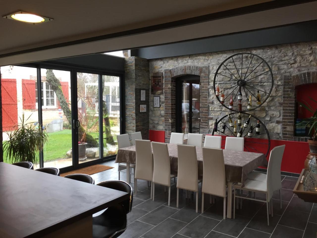 Le Rouge & Blanc Bed and Breakfast Saint-Maurice-le-Vieil Εξωτερικό φωτογραφία