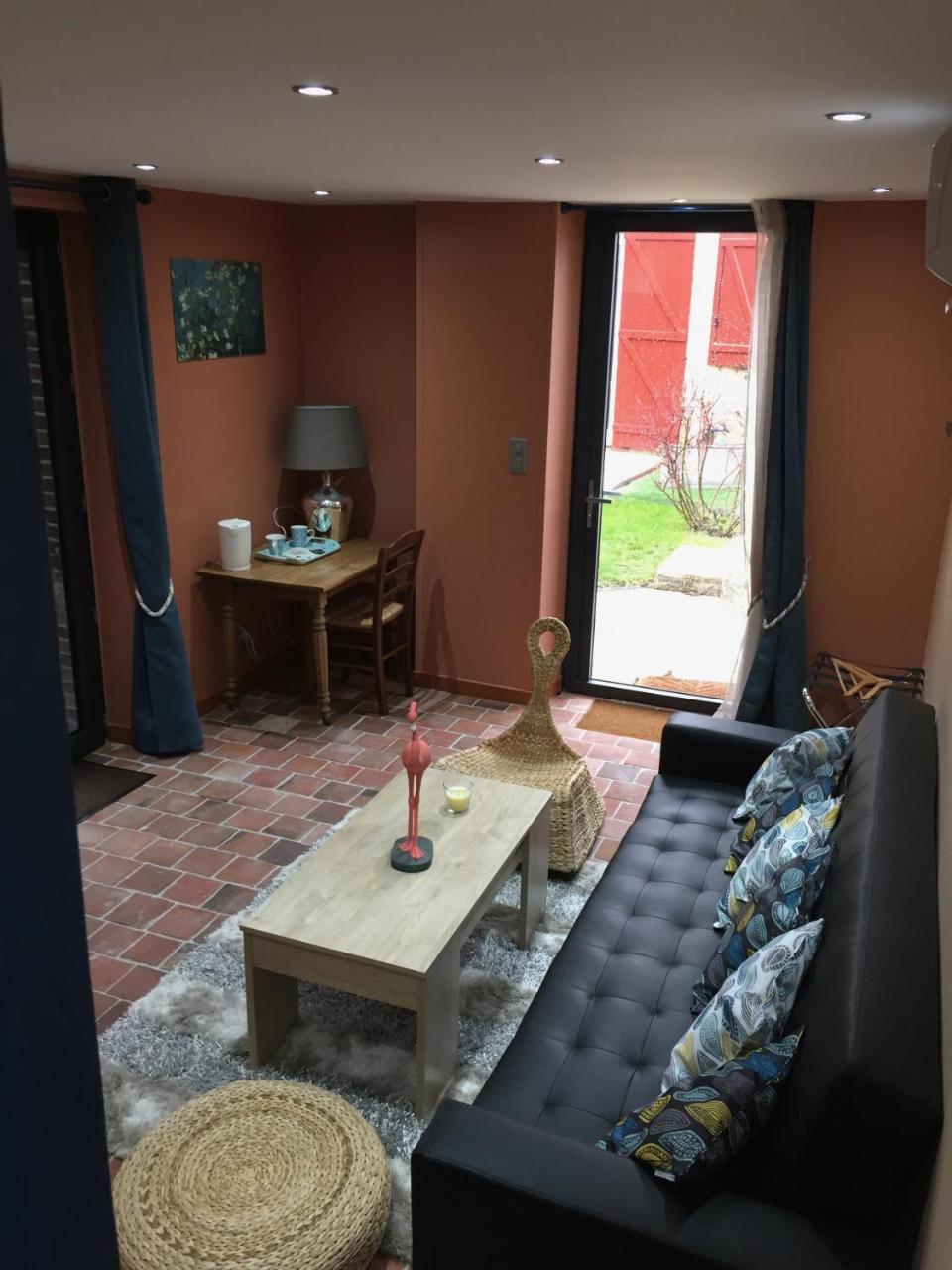 Le Rouge & Blanc Bed and Breakfast Saint-Maurice-le-Vieil Εξωτερικό φωτογραφία