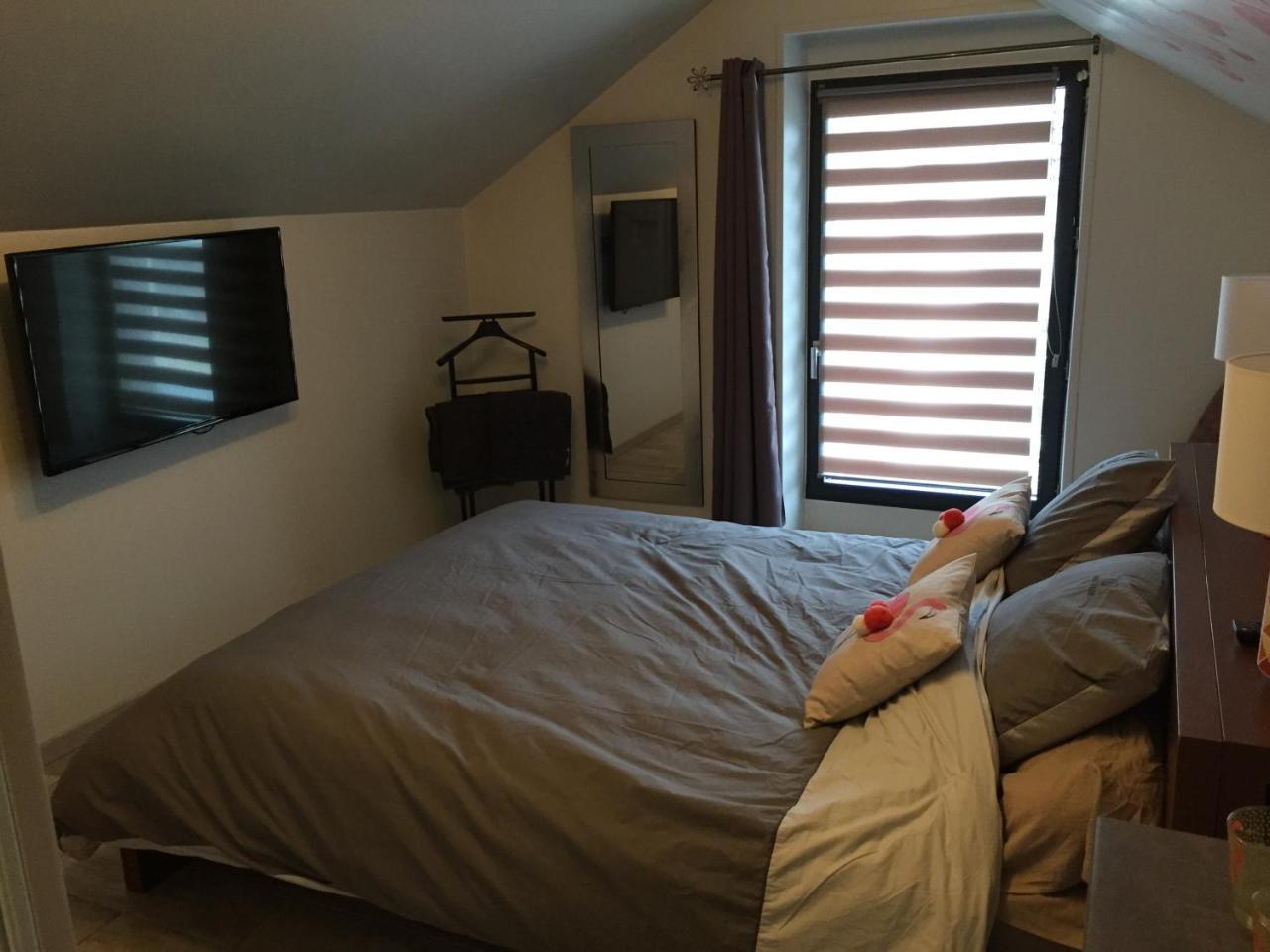 Le Rouge & Blanc Bed and Breakfast Saint-Maurice-le-Vieil Εξωτερικό φωτογραφία