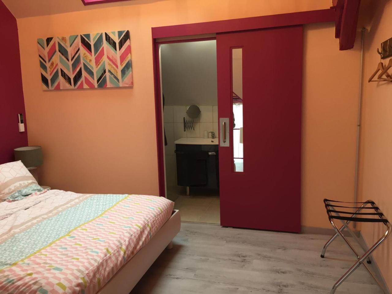 Le Rouge & Blanc Bed and Breakfast Saint-Maurice-le-Vieil Εξωτερικό φωτογραφία