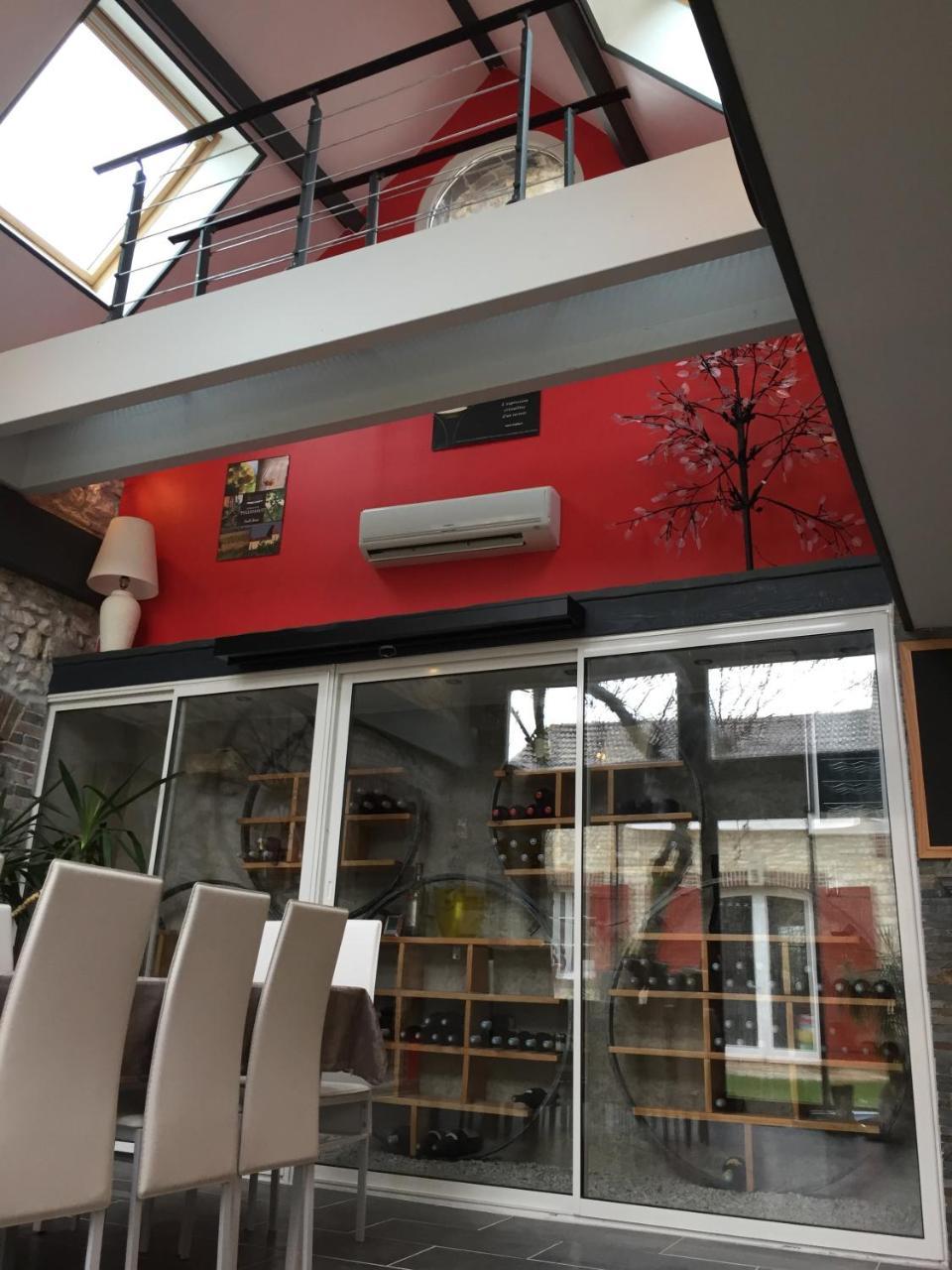 Le Rouge & Blanc Bed and Breakfast Saint-Maurice-le-Vieil Εξωτερικό φωτογραφία
